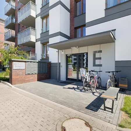 Bright Spacious With Parking Mazowiecka By Renters 公寓 *