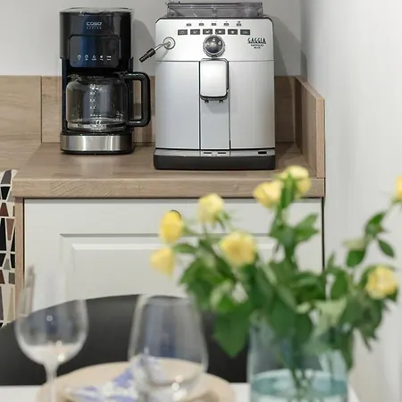 Bright Spacious With Parking Mazowiecka By Renters Kołobrzeg