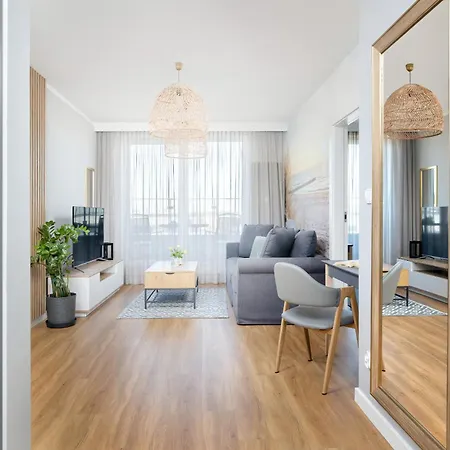 Bright Spacious With Parking Mazowiecka By Renters * Kolobrzeg