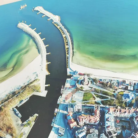 Bright Spacious With Parking Mazowiecka By Renters Kołobrzeg